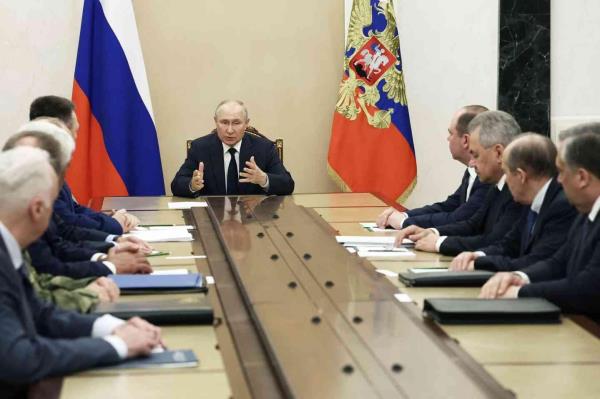 Putin accuses West of wanting Russians to kill each other in mutiny