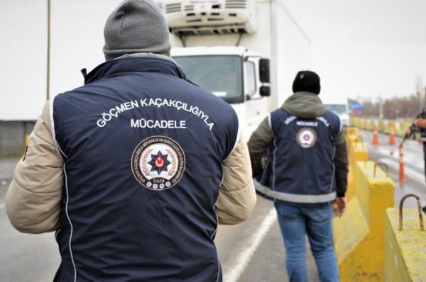 Some 109 illegal immigrants caught in Izmir